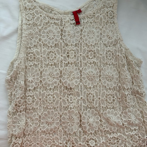 Saks 5th Ave 5/48, White knit lace 100% cotton summer crop top, Size medium - Picture 3 of 7